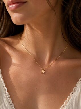 Pisces Zodiac Gold Plated Necklace NWT